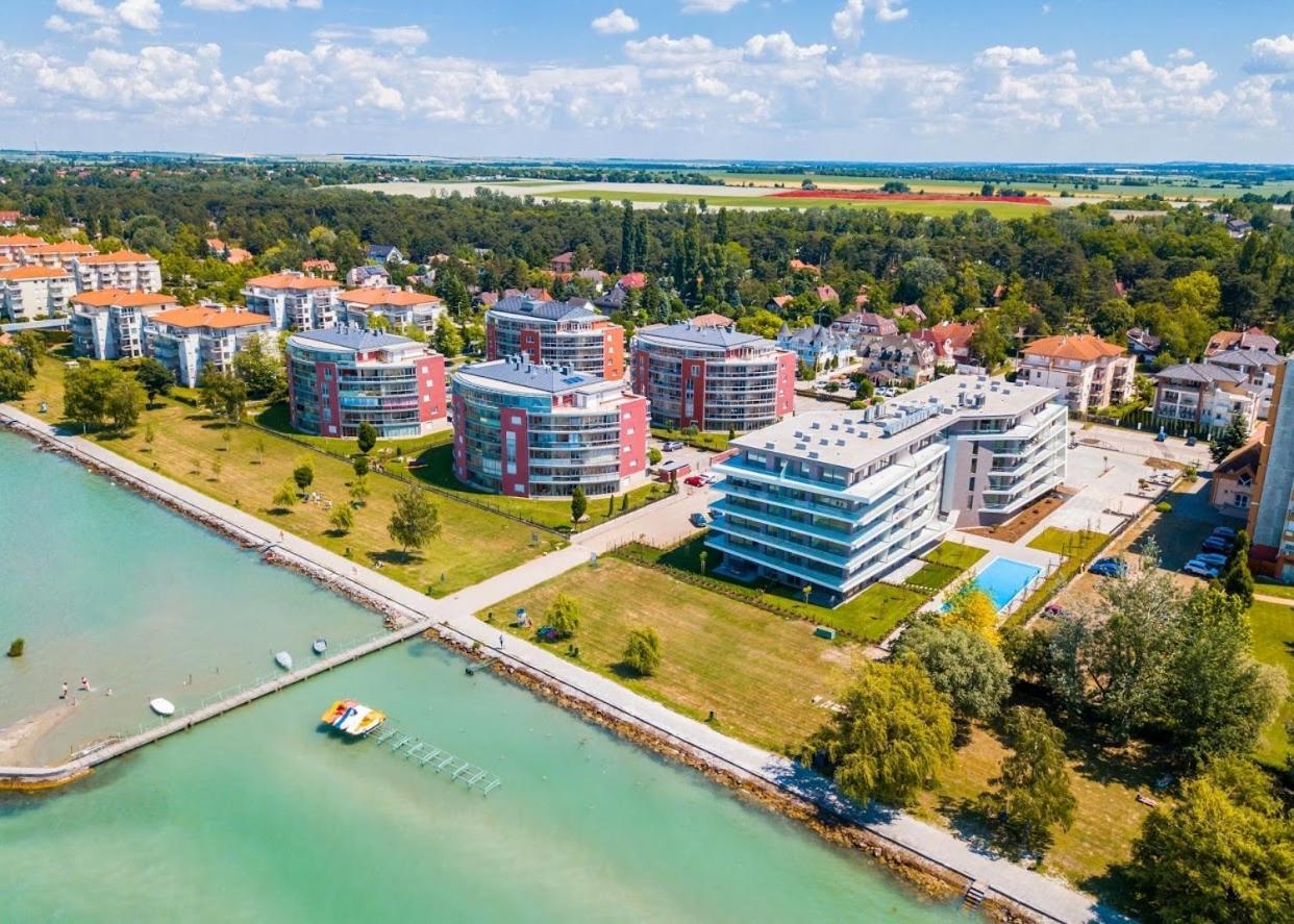 Myflat Coral Beach Apartment Siofok Dış mekan fotoğraf